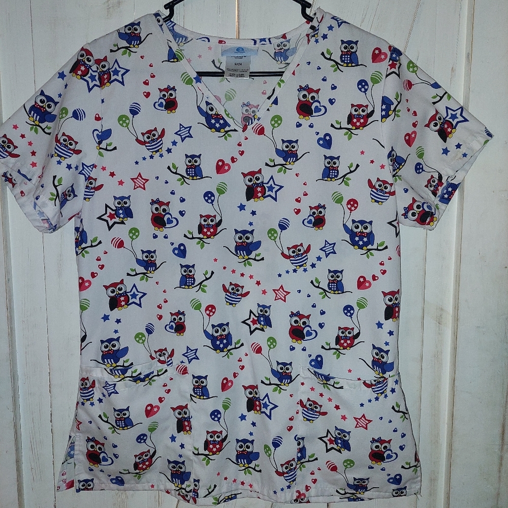 Small SB scrub top owl design
